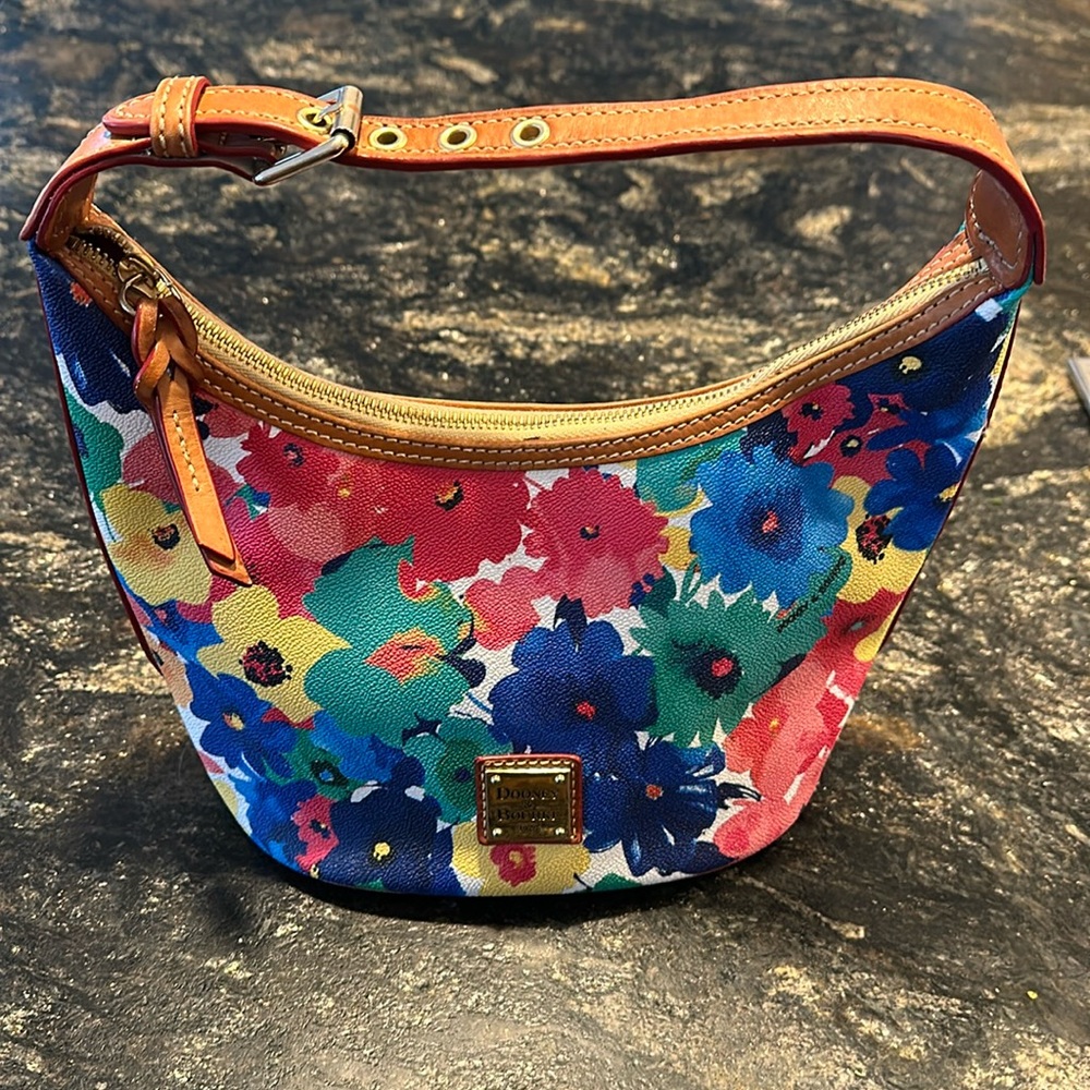 EUC  DOONEY & BOURKE bag